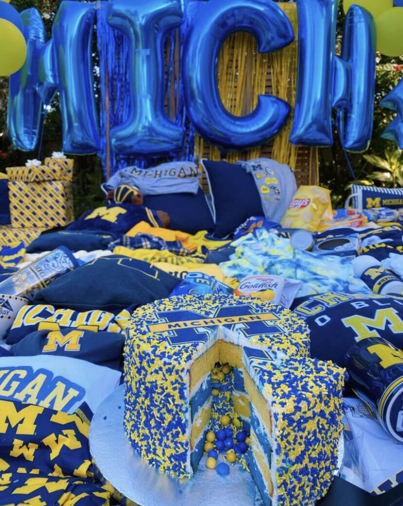 College bed party with blue and white dorm decor